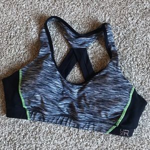 Kenneth Cole Reaction Sports Bra